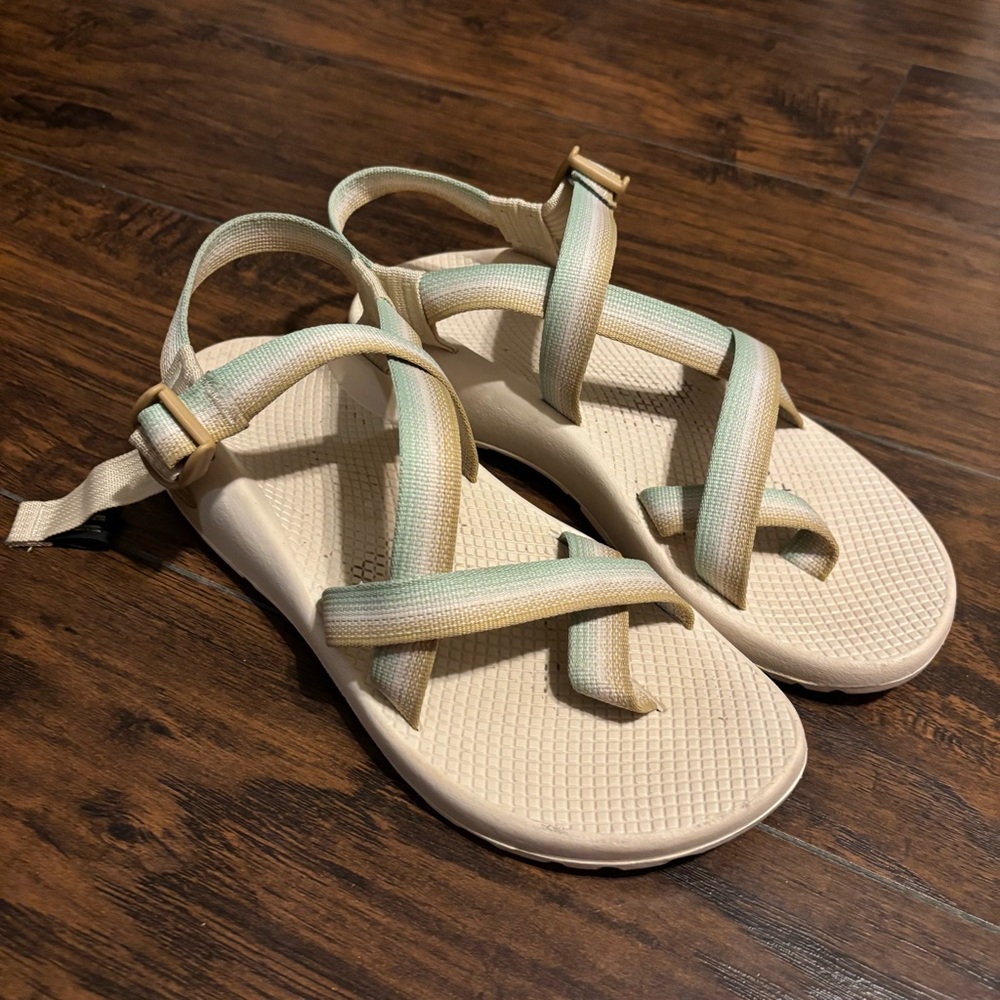 Chaco Women's Sandals with Cream and Tan Straps